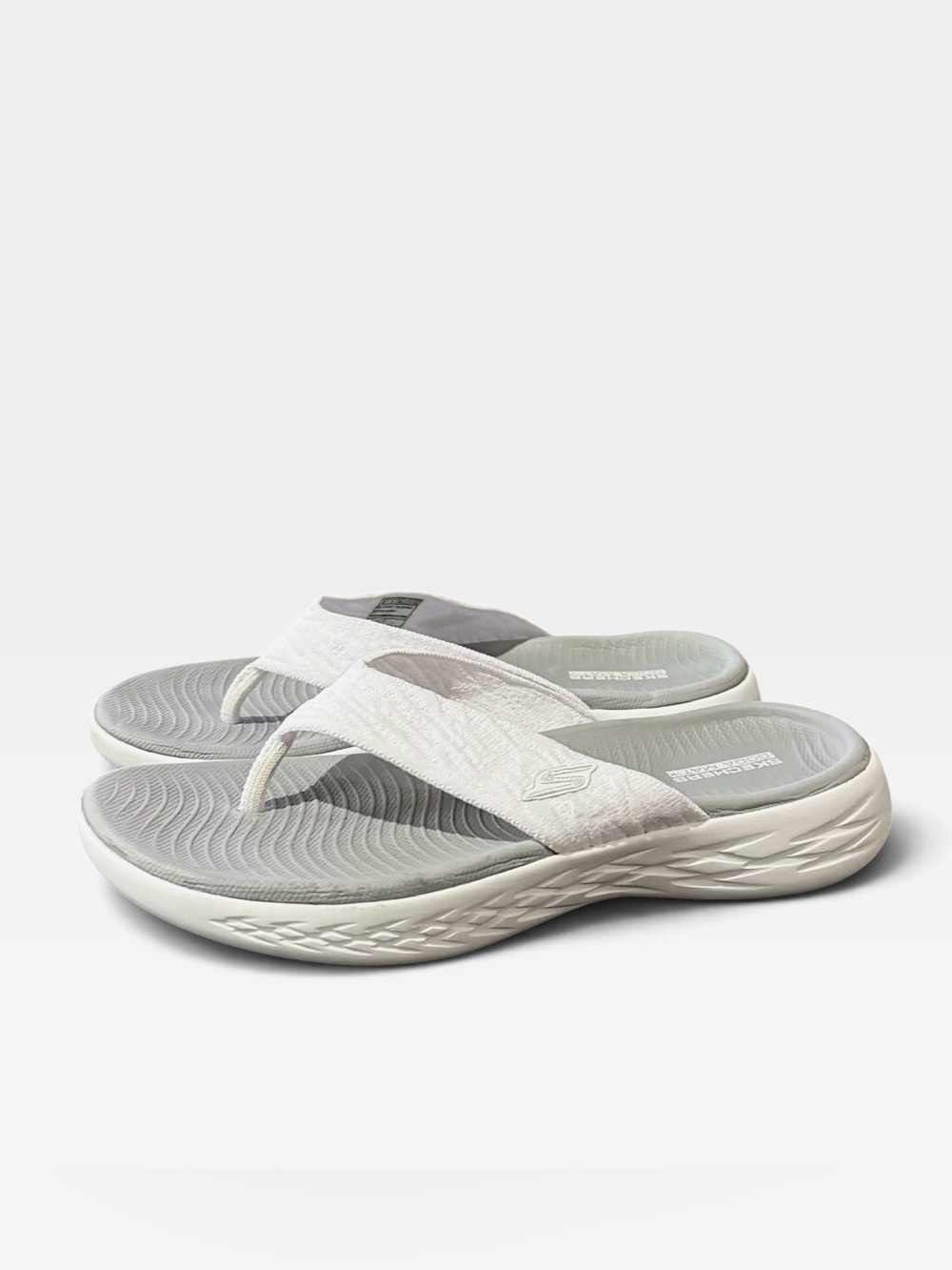 Skechers Women’s On The Go 600 Sunny Athletic Flip flop Thong Sandals